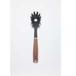 cuchara-spaguetis-bas-madera-1