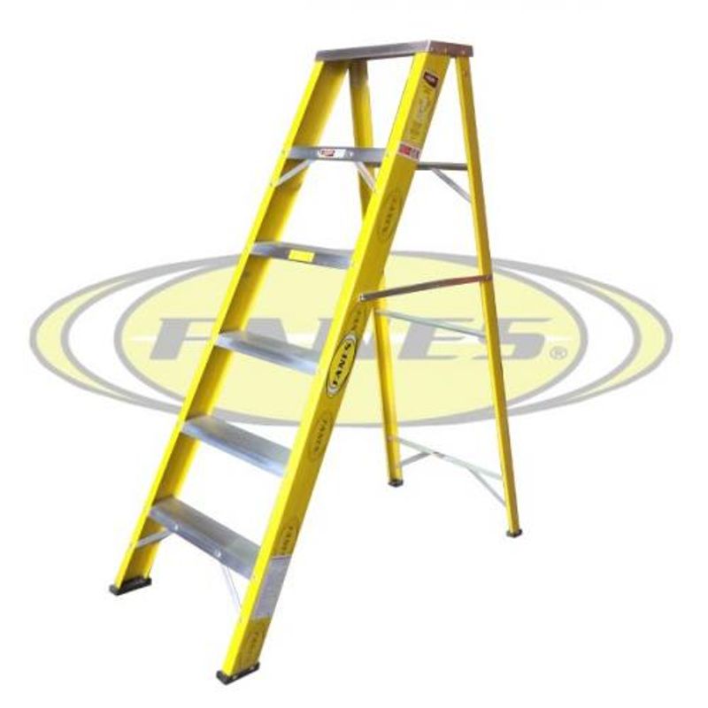 escalera-tijera-dielectrica-6-pasos-1-2C80m-113kg-1