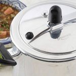 Combo-Olla-PresiA³n-6L-MA¡s-Jarro-MA¡s-Olla-20Cm