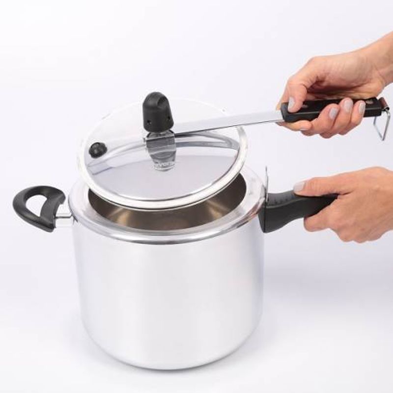 Combo-Olla-PresiA³n-6L-MA¡s-Jarro-MA¡s-Olla-20Cm