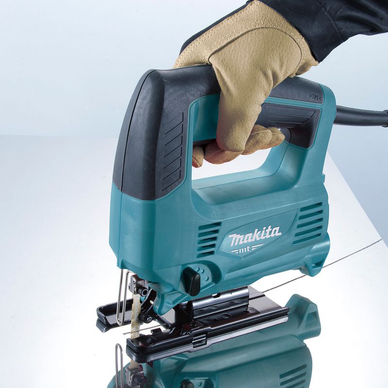 MAKITA