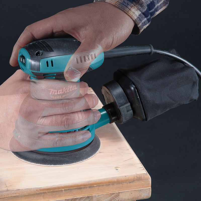 MAKITA