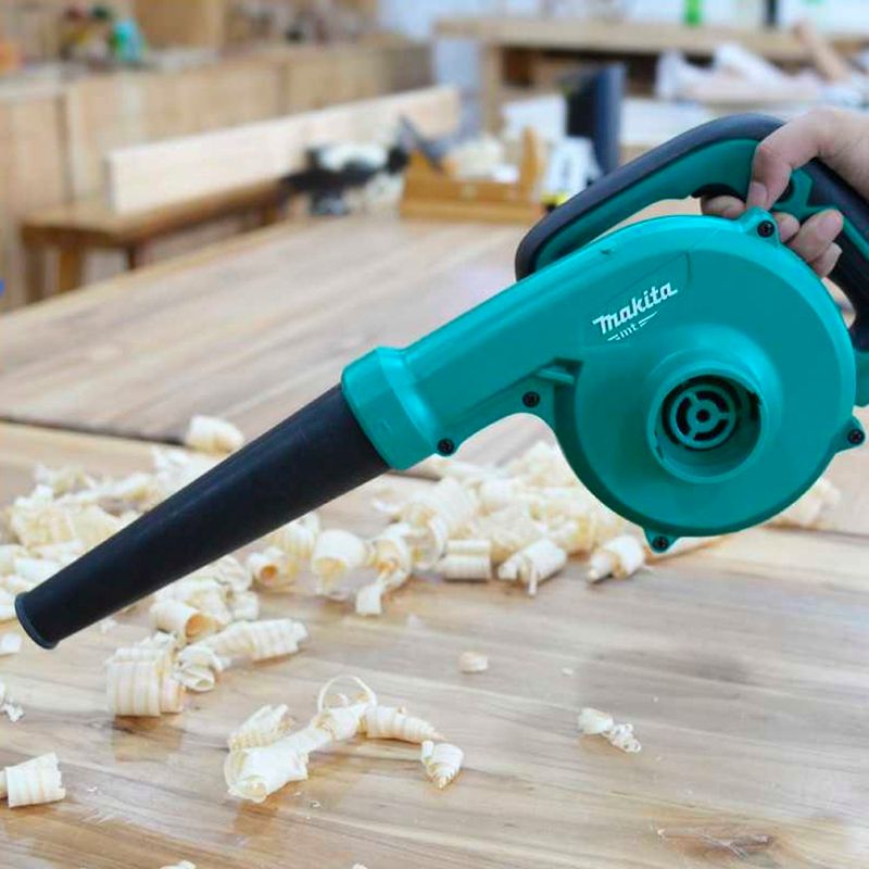 MAKITA