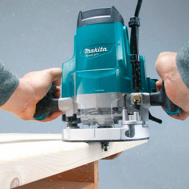 MAKITA